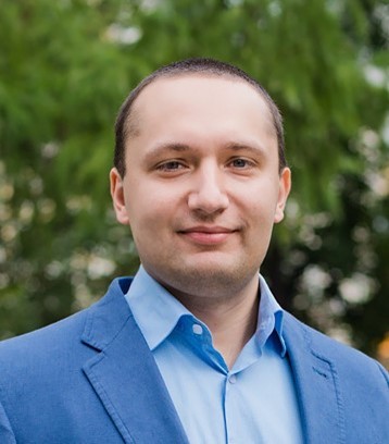 Dr. Eduard Karslyan
